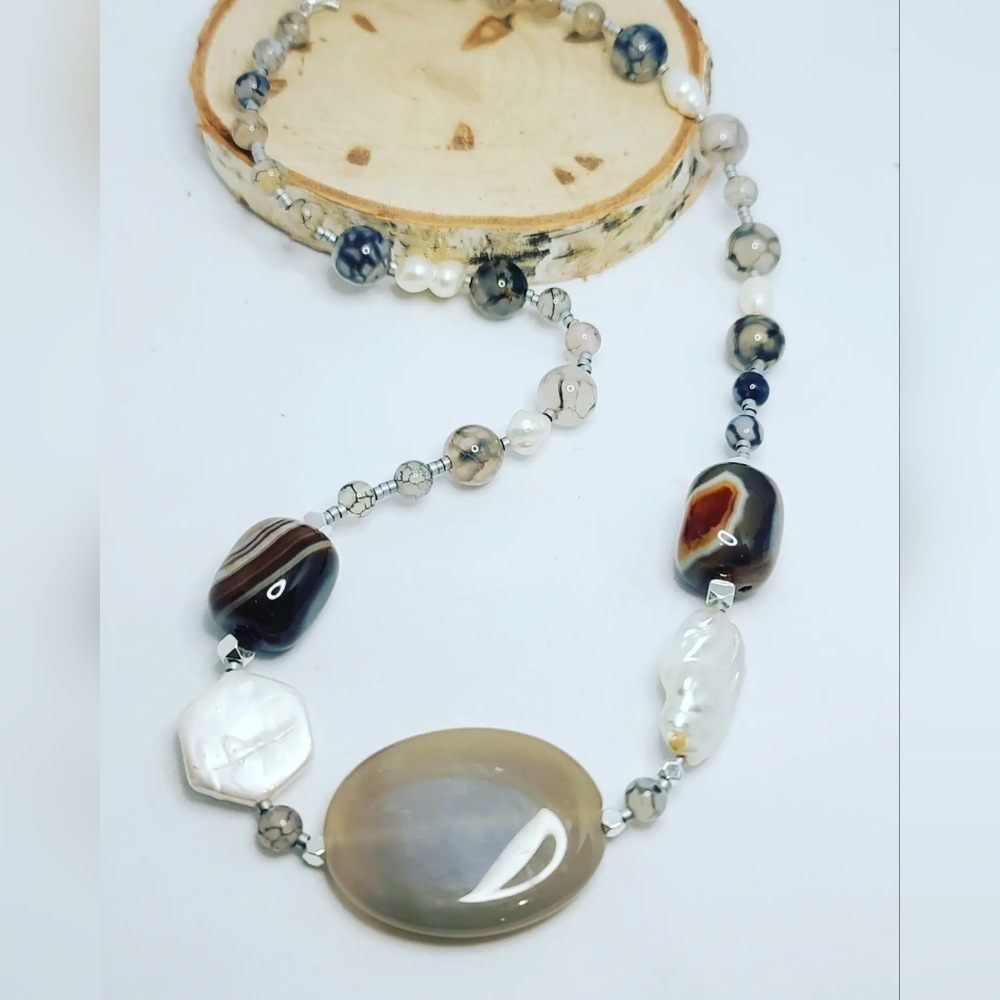 Baroque Pearl, Agate handcrafted necklace